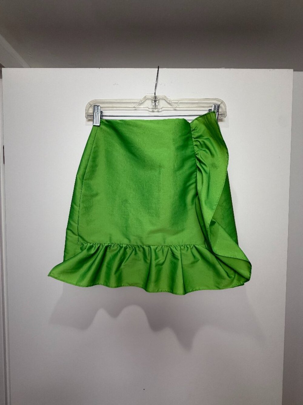 Sandro Ruffel skirt 💚